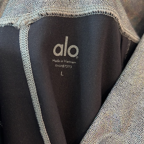 ALO Yoga NWOT High-Waist Shimmer Legging Size Large - Picture 7 of 8